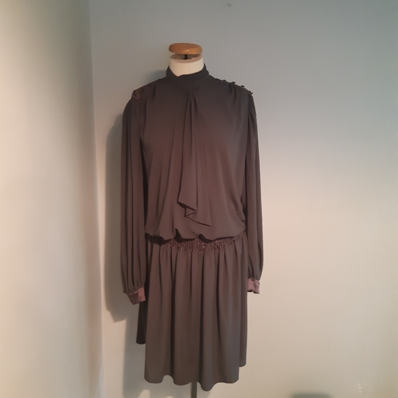 Unique long sleeves vintage dress Size L - Picture 16 of 16